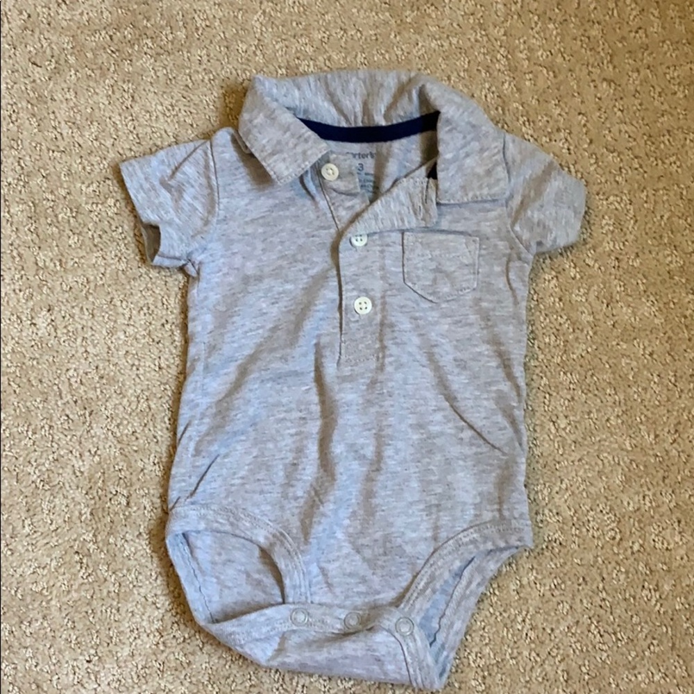 Carter’s Collared onesie set - Picture 6 of 7